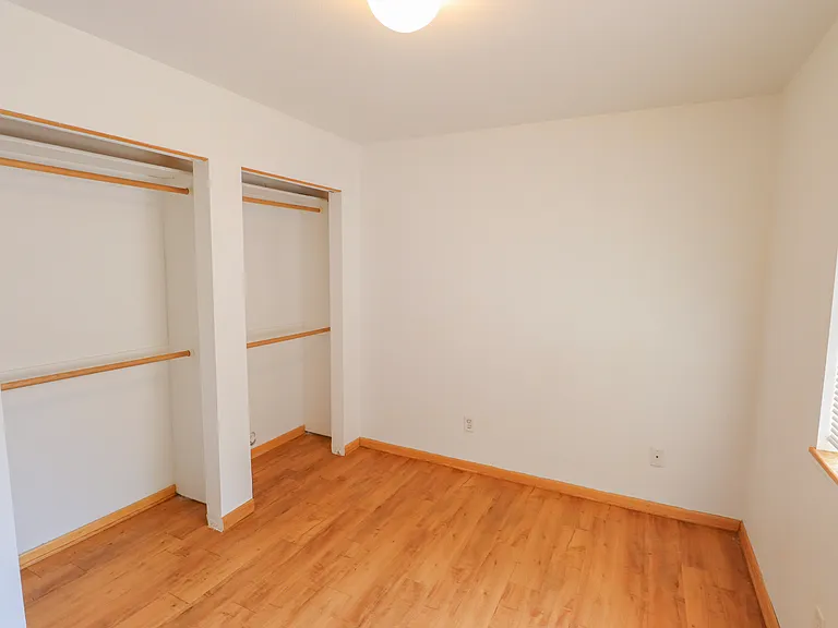 223 W Myrtle St #B — Photo 12