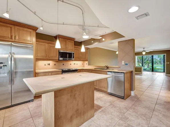 2200 S Cypress Bend Drive #102, Pompano Beach, FL 33069