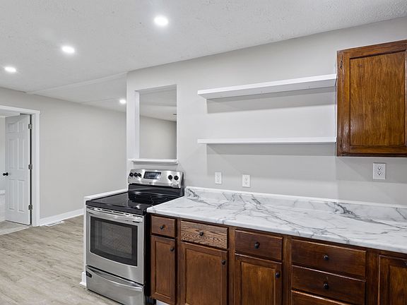 5th image of 4114 W 30th St