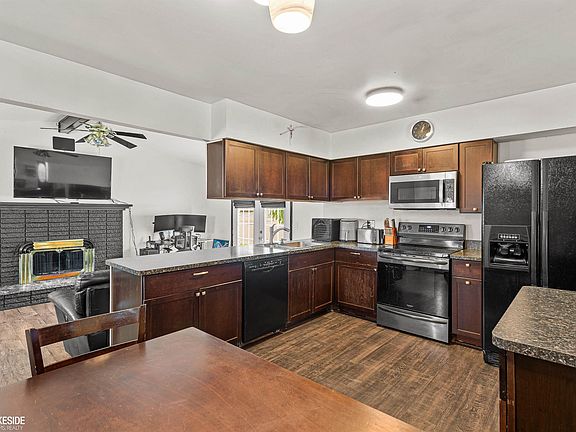 3rd image of 14530 Alma Dr