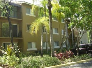 1089 N Benoist Farms Rd APT 301, West Palm Beach, FL 33411