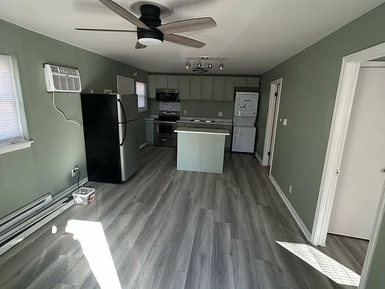 625 Middle St #A — Photo 9