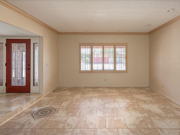 4th image of 893 N Citadel Ave