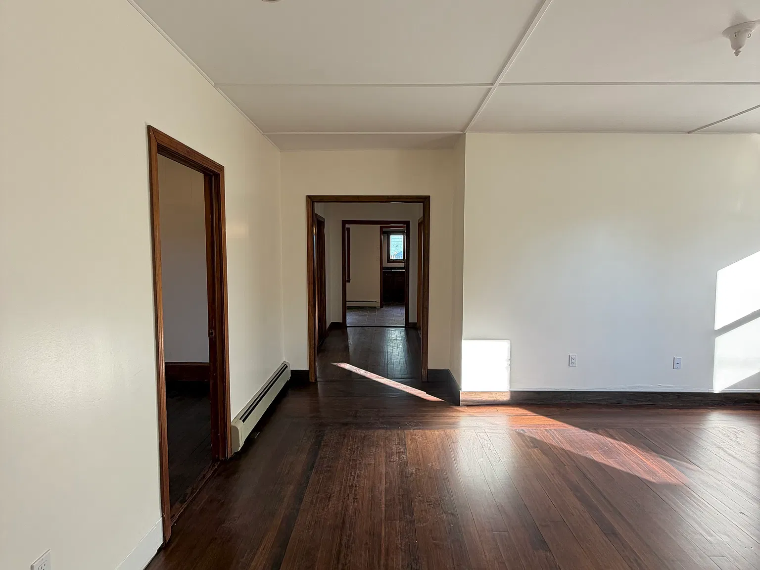 4 bed, 1500 sqft, $2,990 — Photo 4
