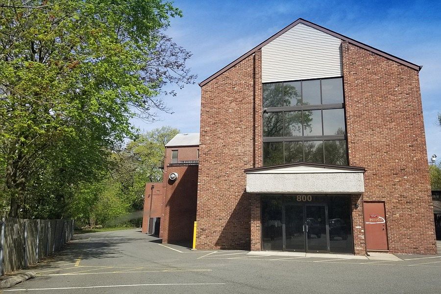 1st image of 800 Bloomfield Ave APT 205