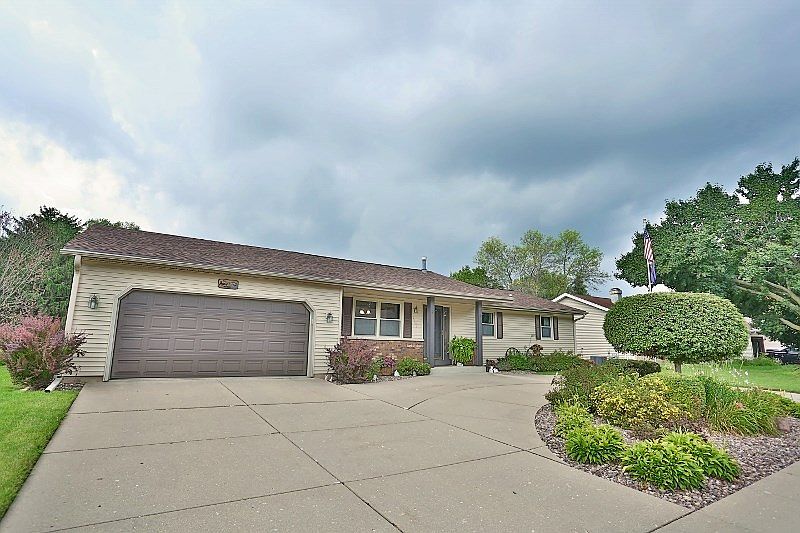 1st image of 2701 Mineral Point Ave