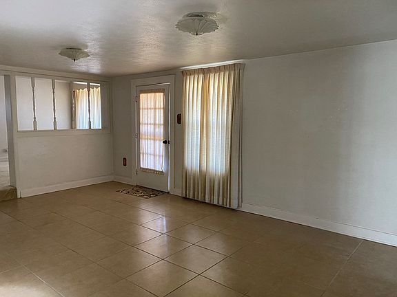 3rd image of 4505 Princeton Ave