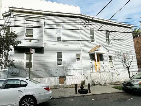 2249 Bassford Avenue image 9 of 11