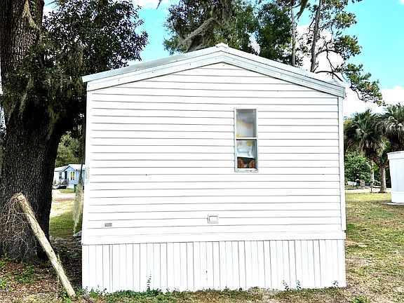 4th image of 204 NE Craig Ave