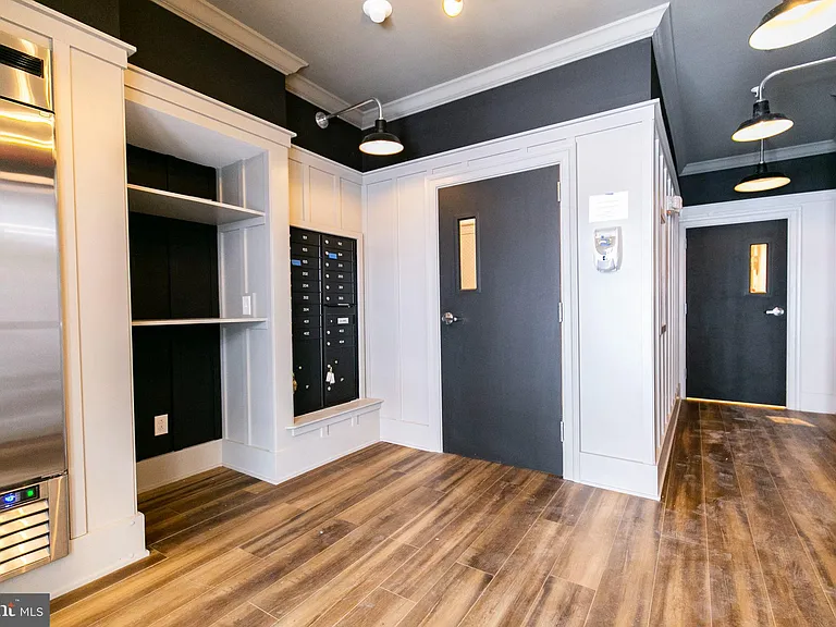 1935 E Hazzard St #401 — Photo 9