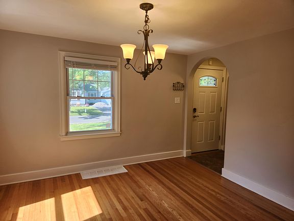 4th image of 205 Palmer Dr