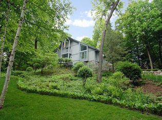 4335 Chimo E, Deephaven, MN 55391