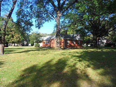 3rd image of 518 N 11th St