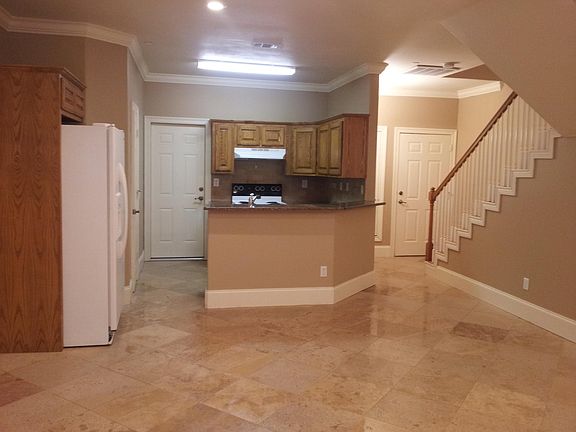 5th image of 6100 Holiday Ln APT 202
