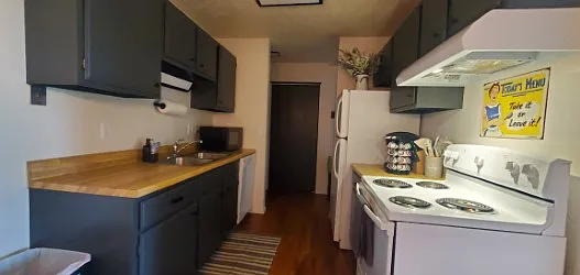 16 Prairie Ave #16
