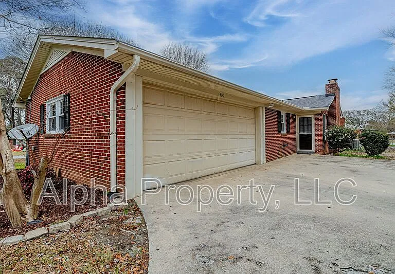 400 Fairhaven Dr — Photo 20