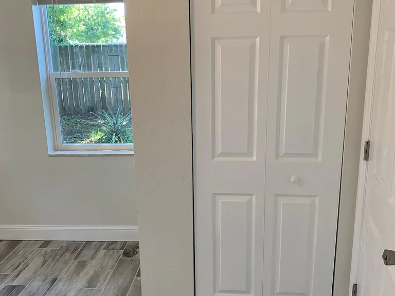 825 Clarke Ave — Photo 23