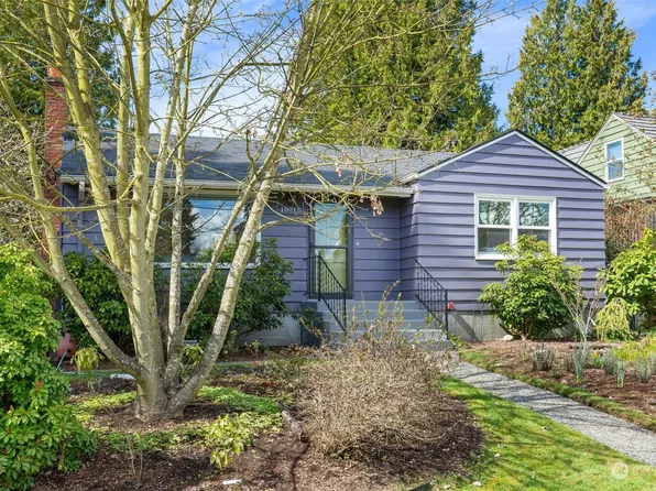 10715 Dayton Avenue N, Seattle, WA 98133