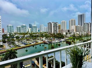 500 Bayview Dr APT 717, Sunny Isles Beach, FL 33160