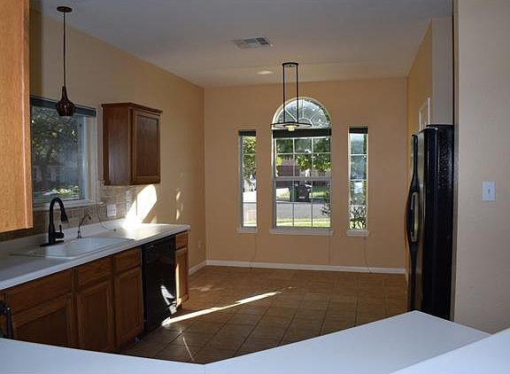 4th image of 2500 Eastwood Ln