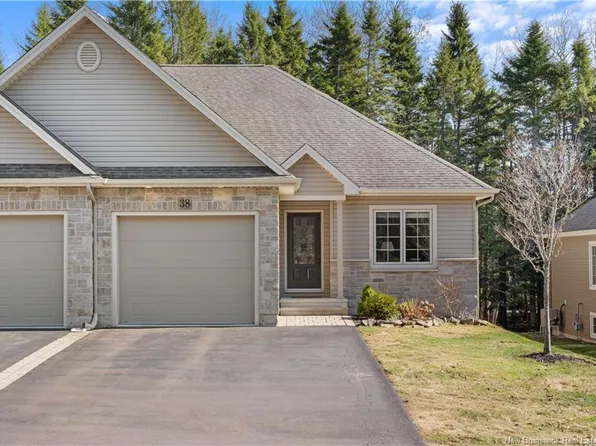 38 Boisee, Dieppe, NB E1A 8Y7