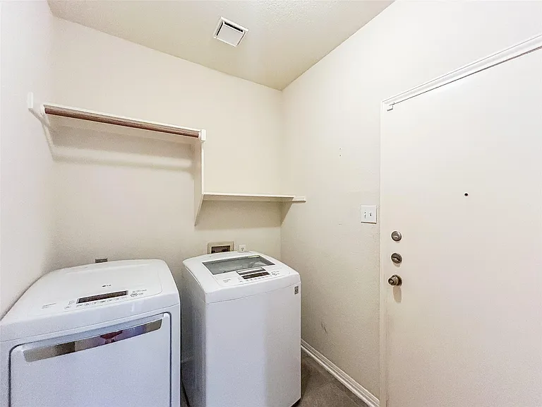 1745 Dapplegrey Ln — Photo 31