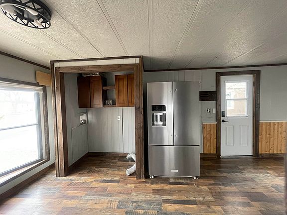 5th image of 333 S Jones St #17