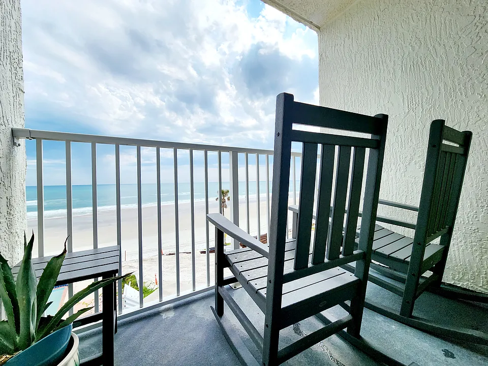 935 S Atlantic Ave #420