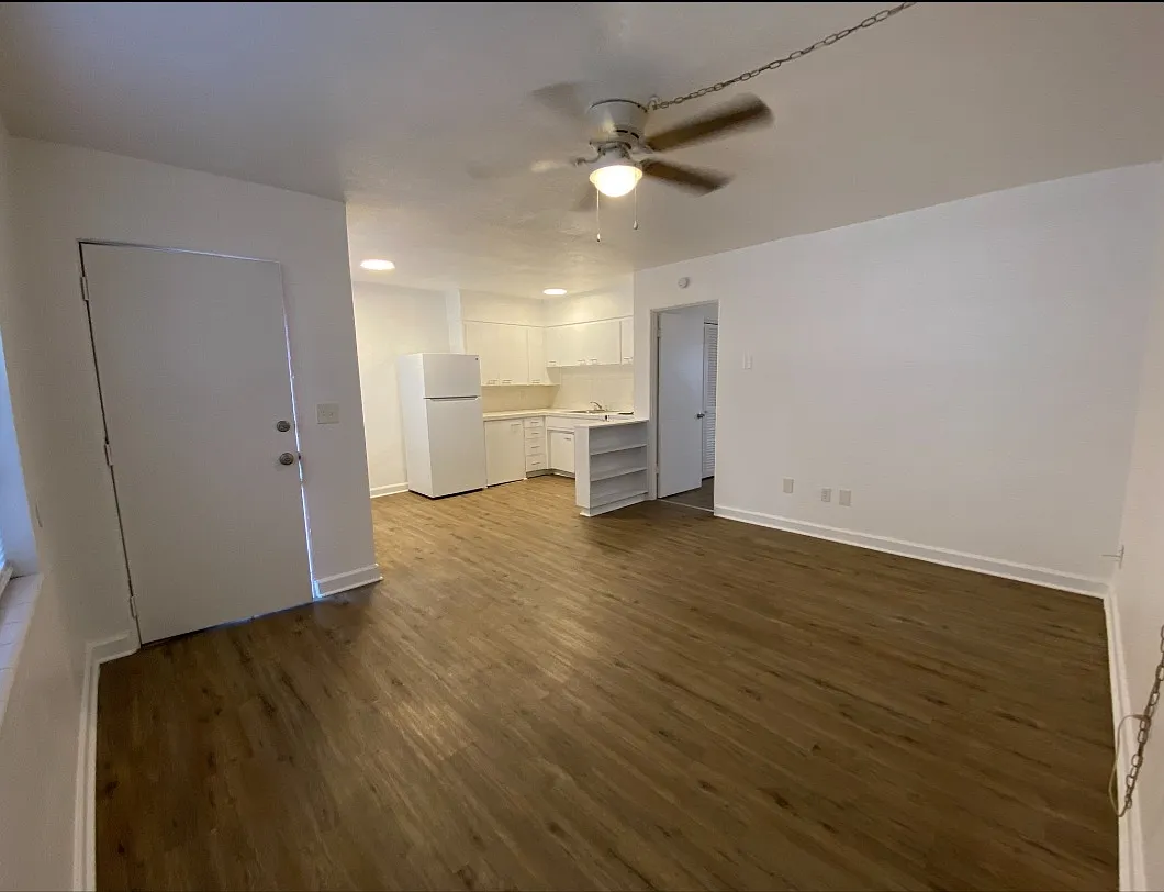 1 bed, 560 sqft, $1,000 — Photo 2
