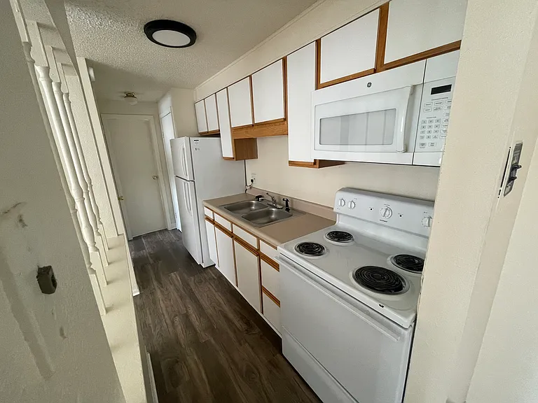295 Marble St #208 — Photo 2