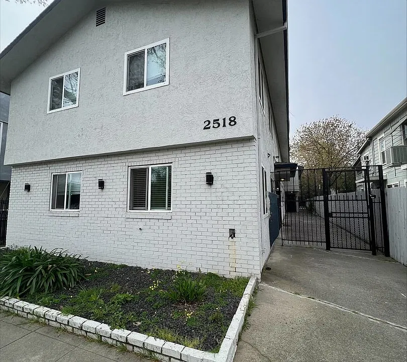 2518 X Street