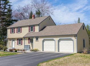 40 Brentwood Rd, Cape Elizabeth, ME 04107
