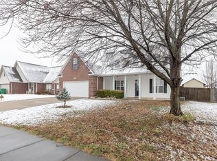 560 Tyler St, Centerton, AR 72719