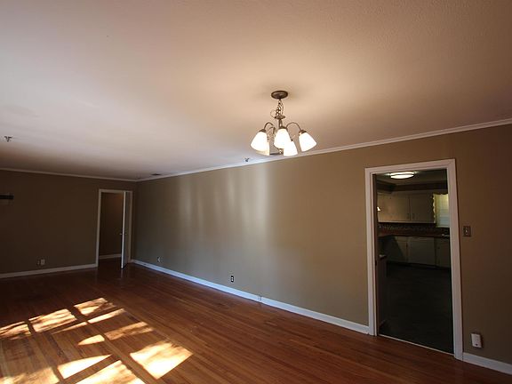 2nd image of 2931 Birdwell Dr