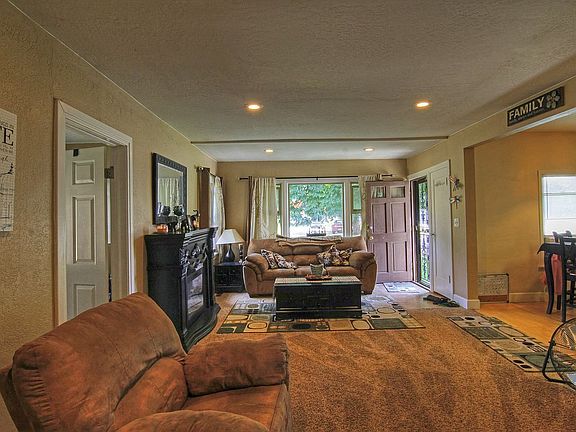 3rd image of 8001 E Fairview Ave