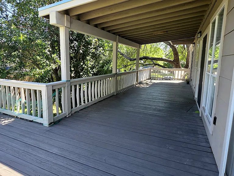 1701 Brokenshoe Dr — Photo 21