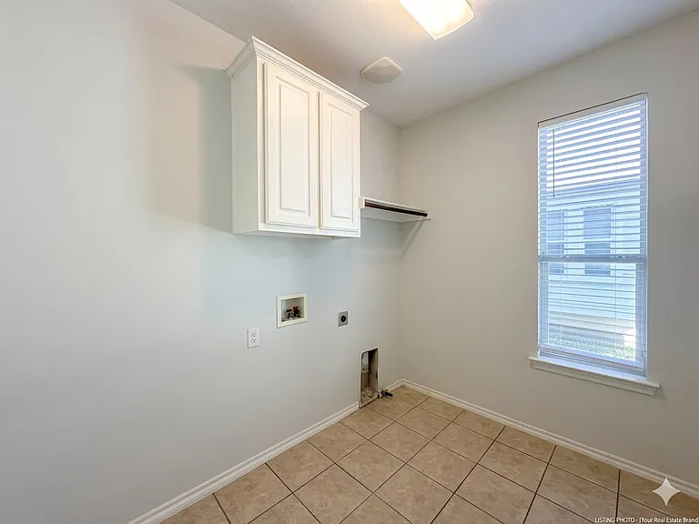 5108 Keating St — Photo 15