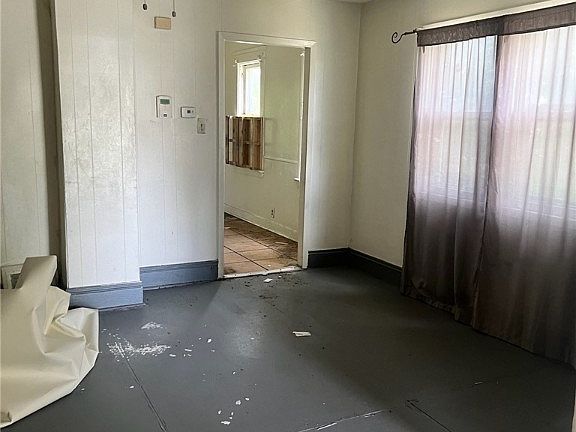 3rd image of 12313 Gay Ave