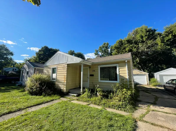 1518 Owen St, Lansing, MI 48915