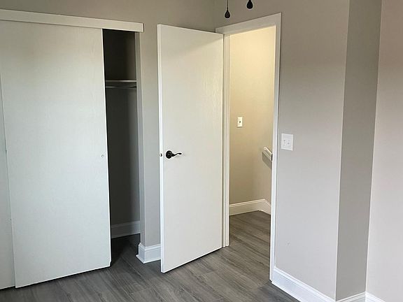 5th image of 866 Pine Way Dr