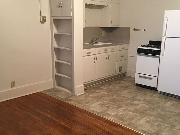 4th image of 821 Goodhue Blvd APT 5