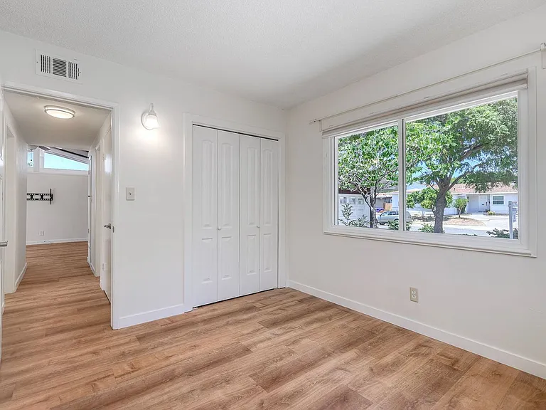 5681 Charter Ave — Photo 16
