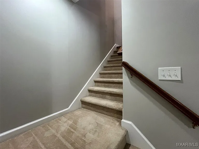 704 Emerald Dr — Photo 48