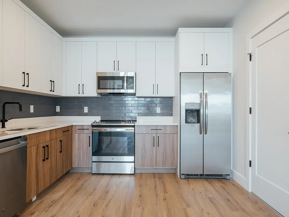 67 Dr Martin L King Blvd #103