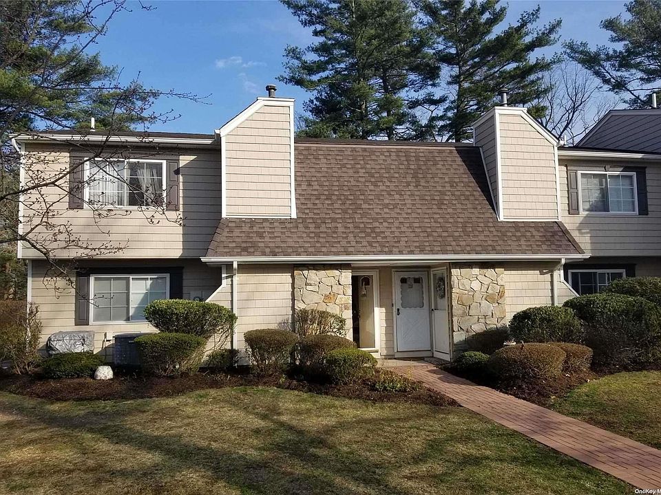 1st image of 221 Lake Pointe Circle #221
