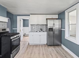 62 Center St APT 3, Amsterdam, NY 12010