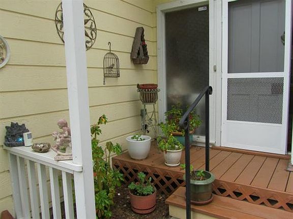 5th image of 6 Morehouse Dr
