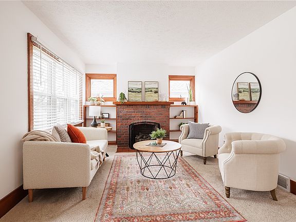 3rd image of 874 Helendale Rd