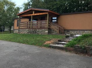 65 Hookers Gap Rd, Candler, NC 28715