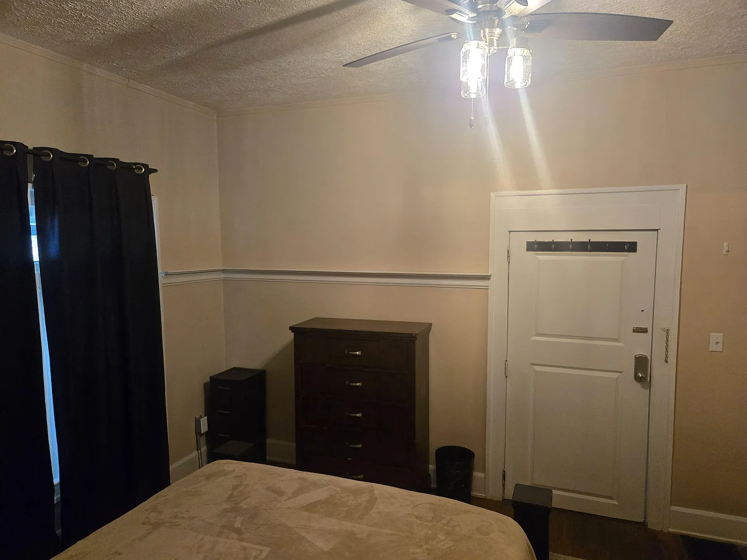 4 bed, 5.5 bath, 3071 sqft, $1,001 — Photo 3